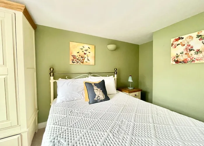 Cathedral Views Stay In Canterbury City Centre