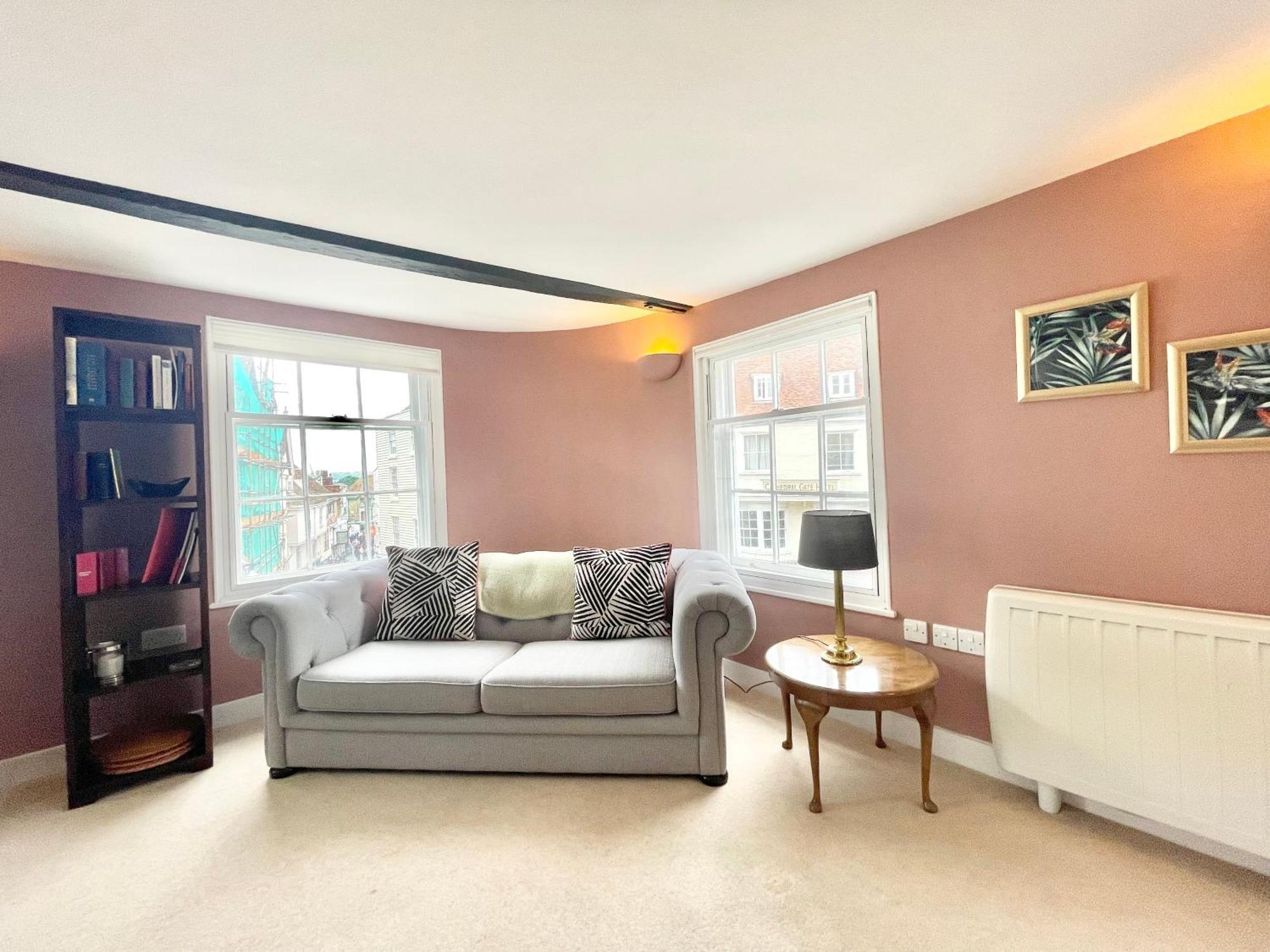 Cathedral Views In Centre Apartment